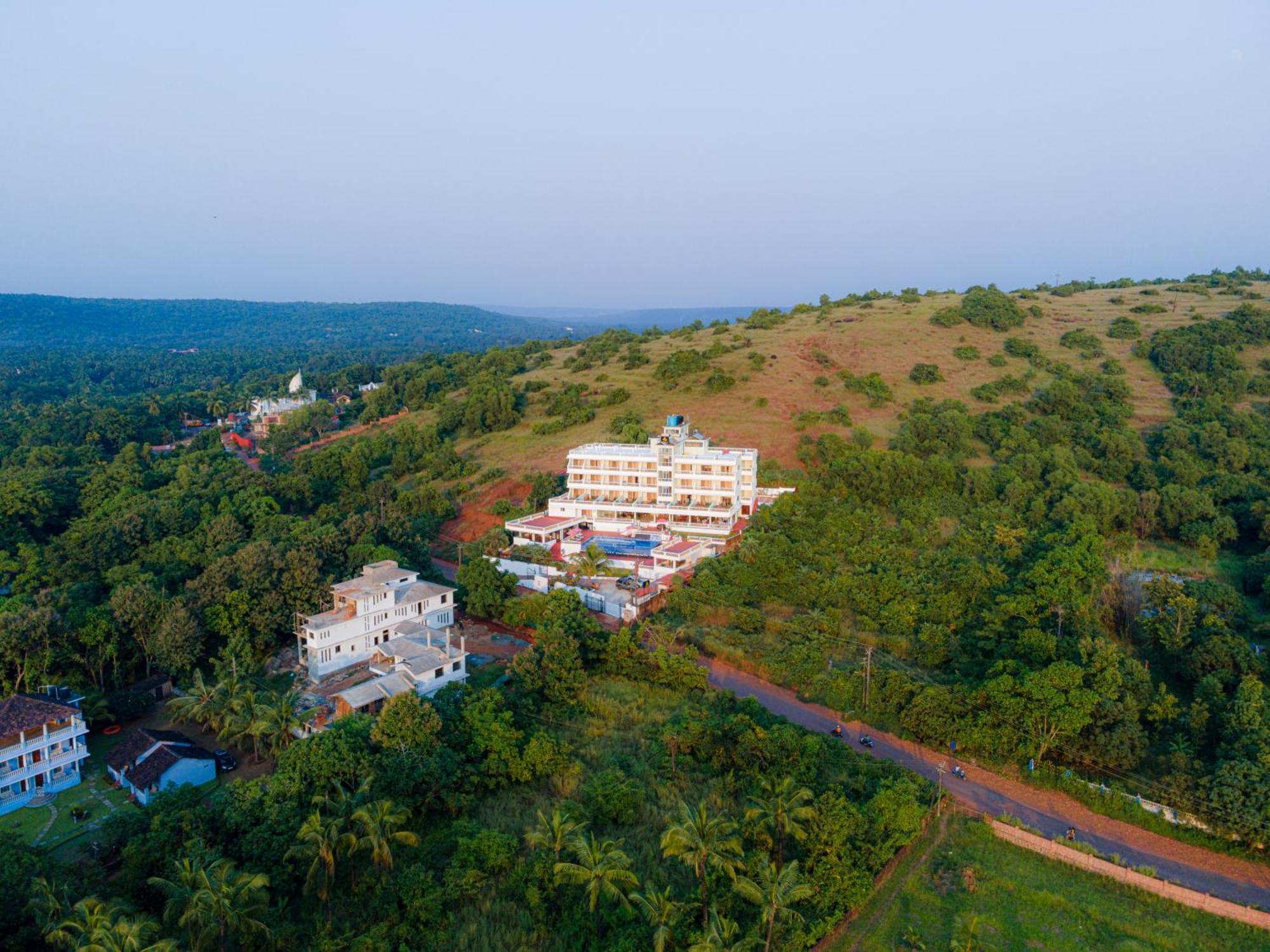Sparv Aulakhs Resort Mandrem Exterior photo